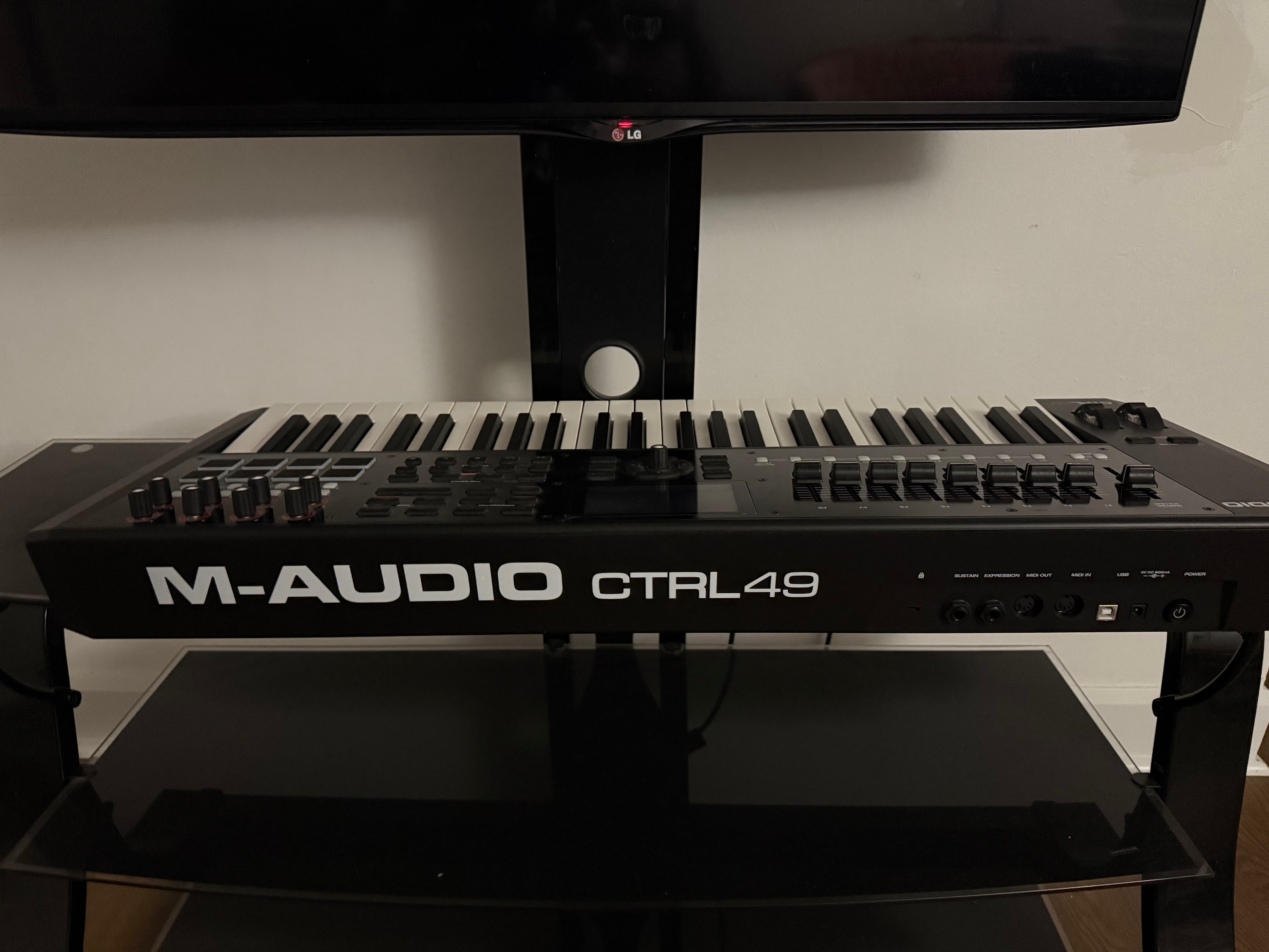 M-Audio Ctrl 49